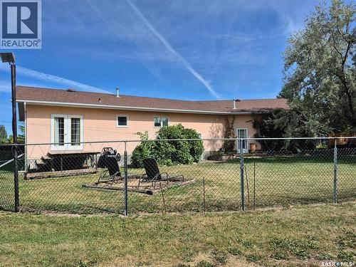 713 Railway Avenue, Midale, SK - Outdoor With Deck Patio Veranda