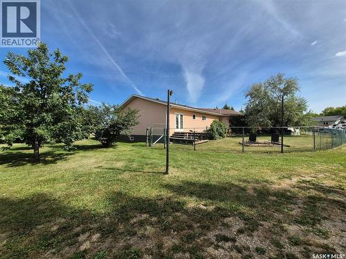 713 Railway Avenue, Midale, SK - Outdoor