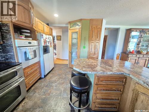 713 Railway Avenue, Midale, SK - Indoor Photo Showing Kitchen