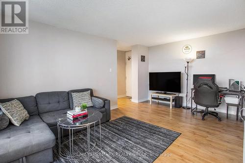1508 - 2000 Jasmine Crescent, Ottawa, ON - Indoor Photo Showing Living Room