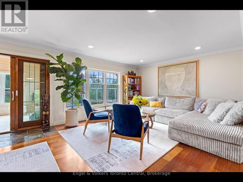 9 Osprey Way, Georgian Bay (Baxter), ON - Indoor Photo Showing Living Room