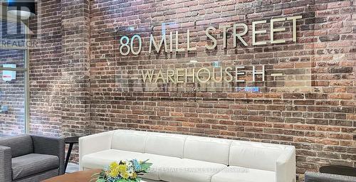 406 - 80 MILL STREET  Toronto, ON M5A 4T3