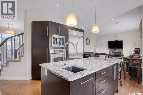 215 Beechwood Crescent, Saskatoon, SK - Indoor Photo Showing Kitchen With Upgraded Kitchen