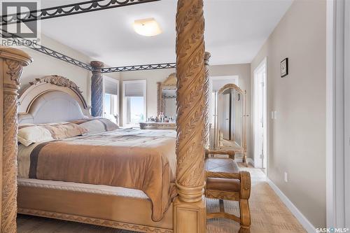 215 Beechwood Crescent, Saskatoon, SK - Indoor Photo Showing Bedroom