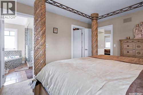215 Beechwood Crescent, Saskatoon, SK - Indoor Photo Showing Bedroom