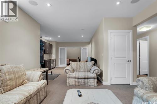 215 Beechwood Crescent, Saskatoon, SK - Indoor Photo Showing Other Room