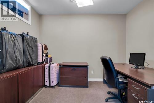 215 Beechwood Crescent, Saskatoon, SK - Indoor Photo Showing Office
