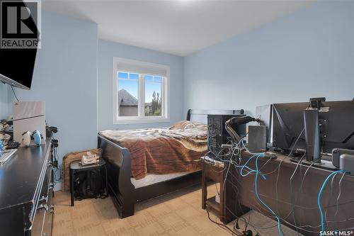 215 Beechwood Crescent, Saskatoon, SK - Indoor Photo Showing Bedroom