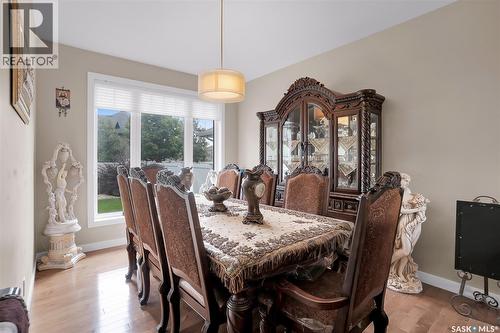 215 Beechwood Crescent, Saskatoon, SK - Indoor Photo Showing Dining Room