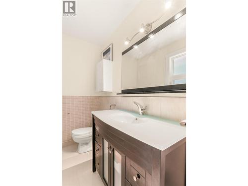 1637 Birch Drive, Revelstoke, BC - Indoor Photo Showing Bathroom