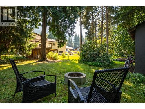 1637 Birch Drive, Revelstoke, BC - Outdoor With Backyard