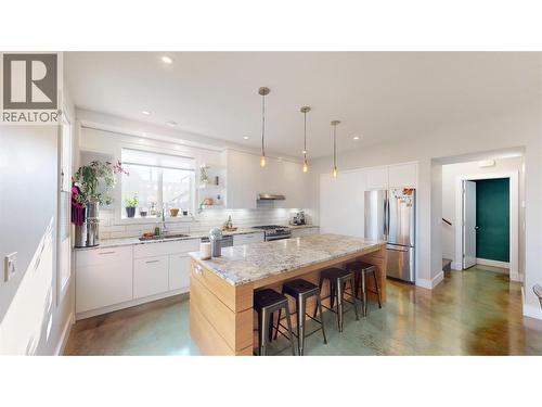 1605 4Th Street N, Cranbrook, BC - Indoor