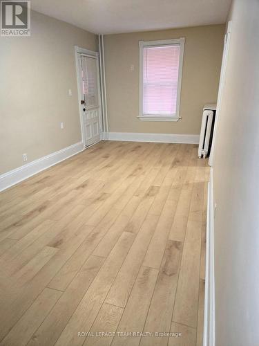 158 St Andrew Street, Ottawa, ON - Indoor Photo Showing Other Room