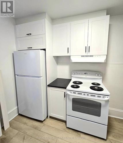 158 St Andrew Street, Ottawa, ON - Indoor Photo Showing Kitchen