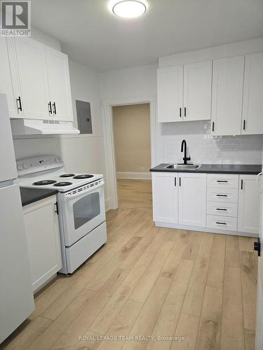 158 St Andrew Street, Ottawa, ON - Indoor Photo Showing Kitchen