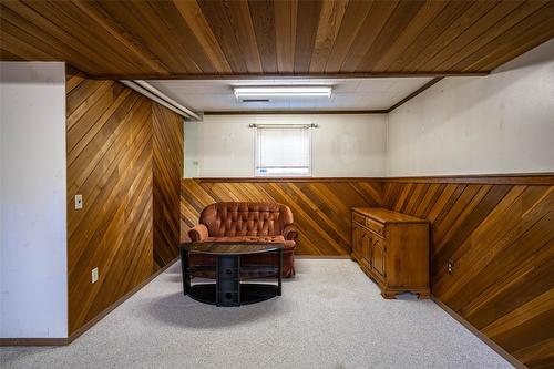 4402 16 Avenue, Vernon, BC - Indoor