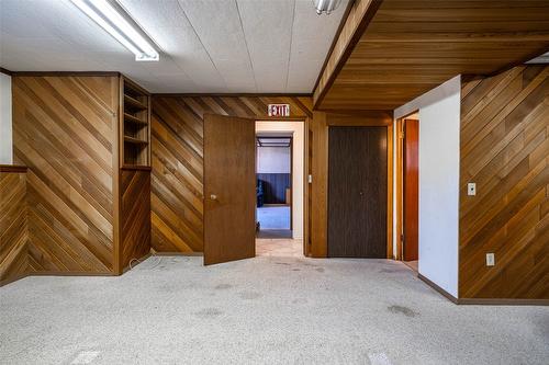 4402 16 Avenue, Vernon, BC - Indoor