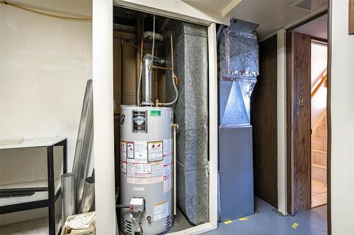 4402 16 Avenue, Vernon, BC - Indoor Photo Showing Basement