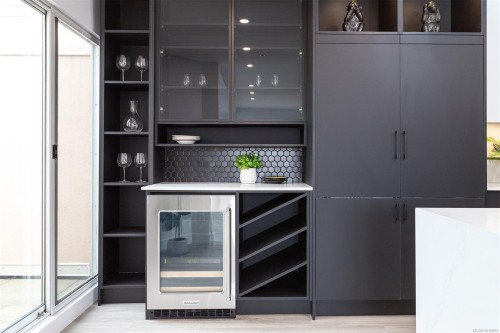 1102-1010 View St, Victoria, BC - Indoor Photo Showing Other Room