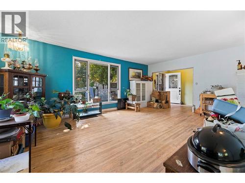 1121 Shuswap Street Sw, Salmon Arm, BC - Indoor