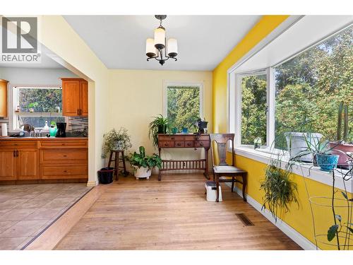 1121 Shuswap Street Sw, Salmon Arm, BC - Indoor