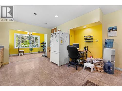 1121 Shuswap Street Sw, Salmon Arm, BC - Indoor