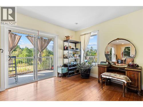 1121 Shuswap Street Sw, Salmon Arm, BC - Indoor