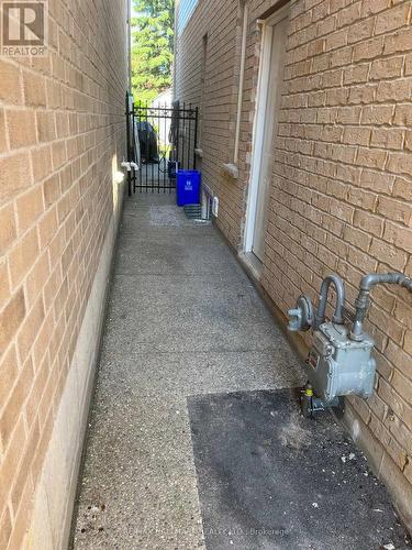 24 San Felice Lane, Hamilton, ON - Outdoor