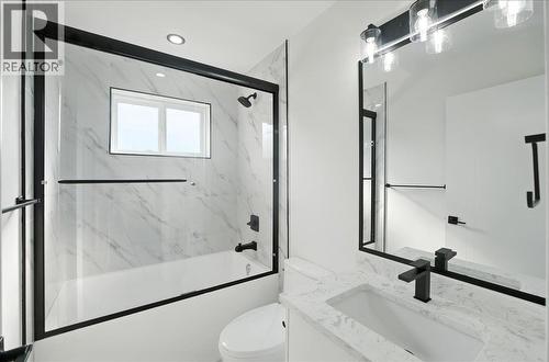 3738 Toba Road, Castlegar, BC - Indoor Photo Showing Bathroom