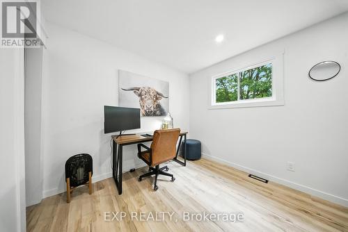 92 Mary Street, Clearview, ON - Indoor Photo Showing Other Room