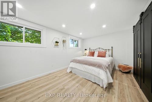 92 Mary Street, Clearview, ON - Indoor Photo Showing Bedroom