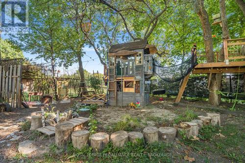 16 St Catherine Street, Kingston (East Of Sir John A. Blvd), ON - Outdoor