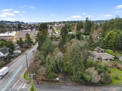 2895 Murray Dr, Saanich, BC 