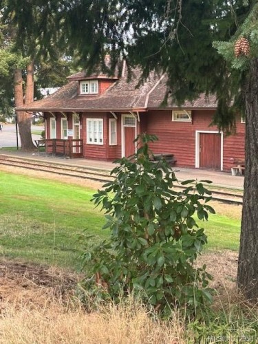 156 Harlech Rd, Qualicum Beach, BC 