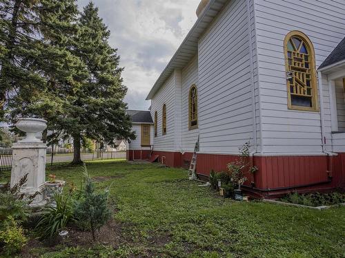 716 Pacific Avenue, Thunder Bay, ON 