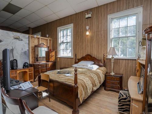 716 Pacific Avenue, Thunder Bay, ON 
