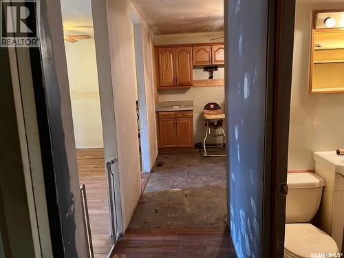 1401 Lacon Street, Regina, SK - Indoor Photo Showing Bathroom