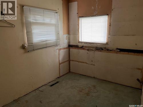 1401 Lacon Street, Regina, SK - Indoor