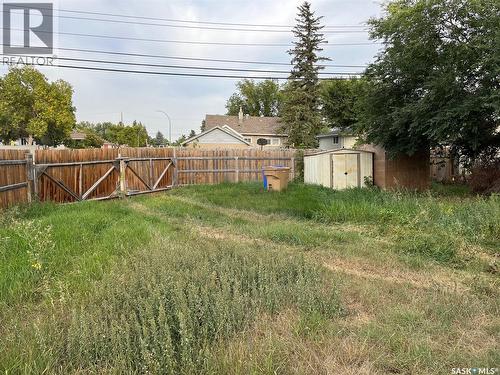 1401 Lacon Street, Regina, SK - Outdoor