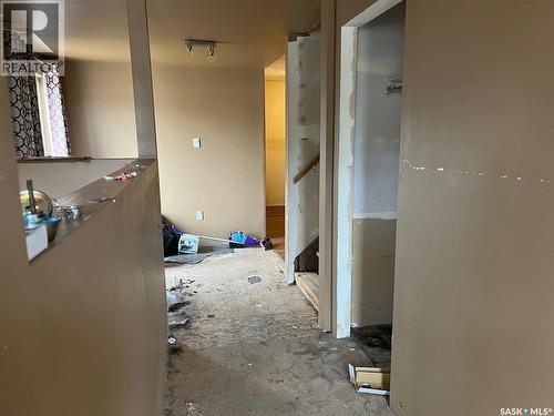 1401 Lacon Street, Regina, SK - Indoor