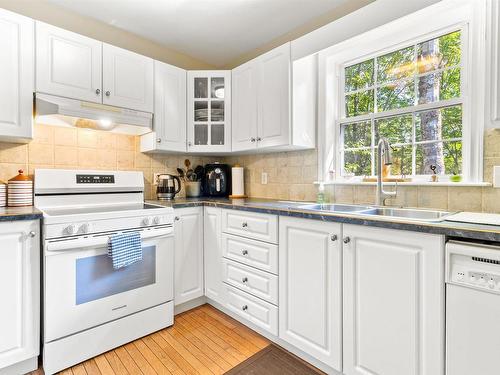 42 Canterbury Lane, Fall River, NS 