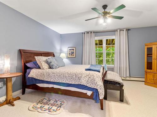 42 Canterbury Lane, Fall River, NS 