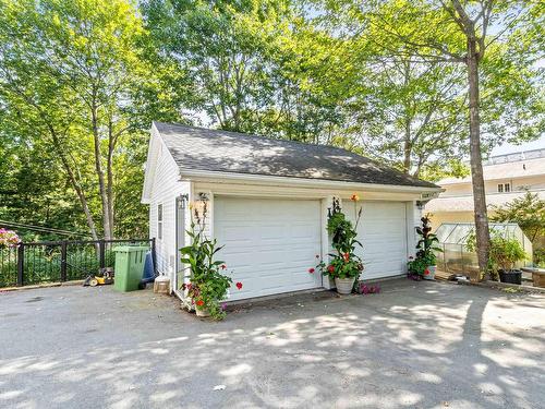 42 Canterbury Lane, Fall River, NS 