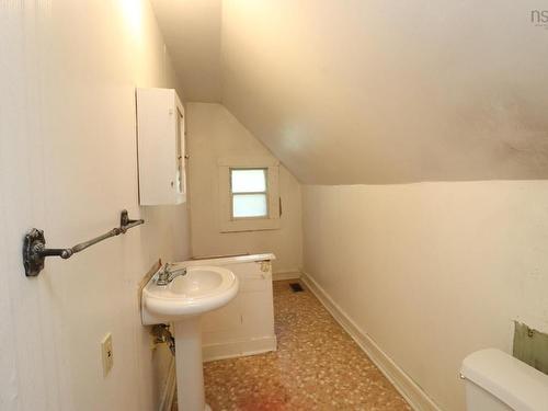 8 Lansdoon Place, Truro, NS 