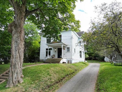 8 Lansdoon Place, Truro, NS 