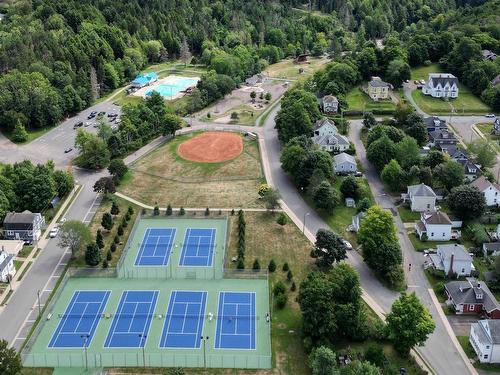 8 Lansdoon Place, Truro, NS 