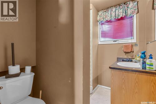 110 Salemka Crescent, Regina, SK - Indoor Photo Showing Bathroom