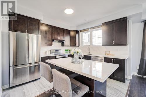 18 Thomas Swanson Street, Markham, ON - Indoor Photo Showing Kitchen