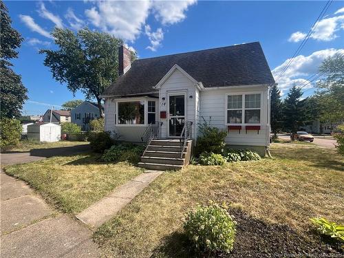 14 Wellington AVE  Moncton, NB E1E 2A8