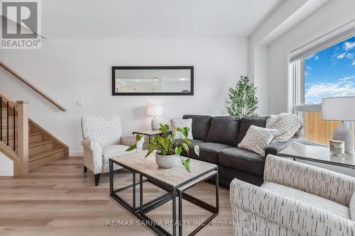 63 Rosina Lane, Zorra (Thamesford), ON - Indoor Photo Showing Living Room